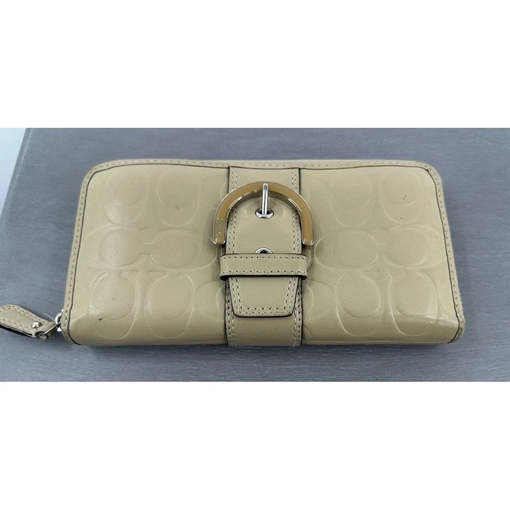 Coach Campbell Embossed Leather Wallet Clay Bisque Large Zip Around RARE
